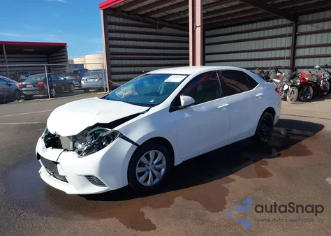 2016 Toyota Corolla Le z USA, uszkodzony, nr VIN 5YFBURHE8GP532792